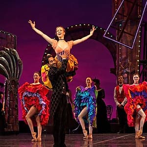 Vé show Alcazar Cabaret ở Pattaya - Ghế thường ( suất 21:30 - 22:40 giờ)