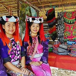 Vé Làng Moo Baan Chon Pao Pattaya, Thái Lan (Vé Vào Cổng + Xem Show)
