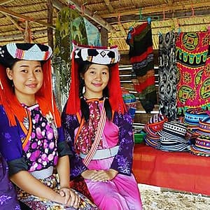 Vé Làng Moo Baan Chon Pao Pattaya, Thái Lan (Vé Vào Cổng + Xem Show)