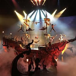 Vé Kaan show Pattaya - Cloud Zone Show (suất 19:30 giờ)