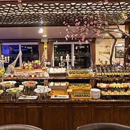 Combo Trọn Gói 2N1Đ Ngủ Đêm Trên Du Thuyền 5 Sao Mon Cheri Cruies Tại Vịnh Hạ Long (Miễn phí chèo thuyền kayak khám phá Vịnh Lan Hạ, câu mực đêm)