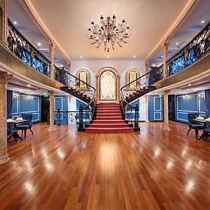 Tận Hưởng Kỳ Nghỉ Tuyệt Vời Với Tour Trọn Gói 2N1Đ Ngủ Đêm Trên Du Thuyền 5 sao Le Theatre Cruises Tại Vịnh Hạ Long (Chèo Thuyền Kayak Khám Phá Vịnh Hạ Long)