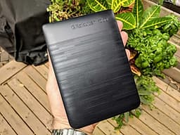 Máy đọc sách Kobo Clara HD 8GB đen, 6 inch, có đèn cam - Hàng nhập khẩu