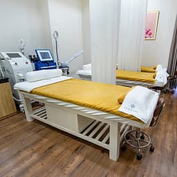 Combo Chăm Sóc Da Chuyên Sâu Với Liệu Trình Điện Di Vitamin C + Massage Đầu Cổ Vai Tại L’amie Spa
