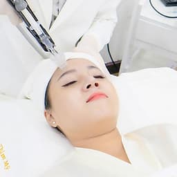 Công nghệ Căng bóng, Trắng Sáng Nâng Tông Da Bằng Nguyên Bào Sợi XXI Hoàng Gia Pháp Tại Viện Thẩm Mỹ Leboss