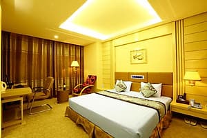 Combo Cần Thơ 3N2Đ: Holiday One Hotel 4* + Xe Đưa Đón Sân Bay Cần Thơ - Tặng Tour Chợ Nổi