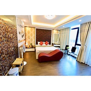 Royal Hotel Near Westlake -City View Room