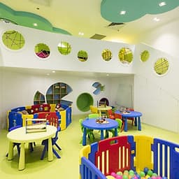 Ariyana SmartCondotel 5* Nha Trang - Gói 3N2Đ Dành Cho 02 Người, Bữa Sáng, Hồ Bơi, Gần Biển, Đón Sân Bay