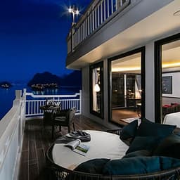 Trải Nghiệm Cực Sốc Tour Du Lịch 2 Ngày 1 Đêm Ngủ Trên Du Thuyền  5 Sao Lapinta Luxury Thăm Vịnh Hạ Long, Trải Nghiệm Chèo Thuyền  Kayak