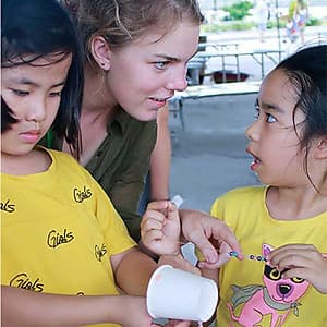 Khoá Học Tiếng Anh Thiếu Nhi Online 1 Kèm 1 - 100% Giáo Viên Nước Ngoài Có Chứng Chỉ Sư Phạm CELTA, TELF - Phát Âm Chuẩn, Ngữ Điệu Hay, Tự Tin Giao Tiếp Với Người Nước Ngoài - Finbuk Education