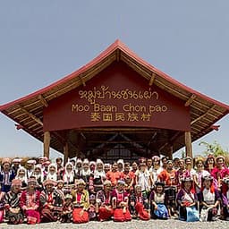 Vé Làng Moo Baan Chon Pao Pattaya, Thái Lan (Vé Vào Cổng + Xem Show + Đưa Đón)