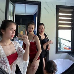 Combo Trọn Gói 2N1Đ Ngủ Đêm Trên Du Thuyền 5 sao Rosy Cruises Khám Phá Vịnh Hạ Long (Miễn Phí Chèo Thuyền Kayak, 04 Bữa Ăn Tiêu Chuẩn 5 Sao, Câu Mực Đêm...)