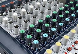 Bộ Trộn Âm Thanh Soundcraft Signature 10 EU Mixing - Hàng Chính Hãng